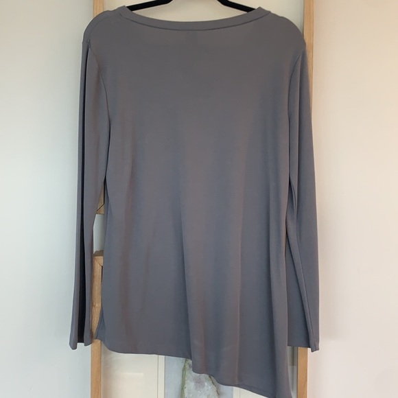 Love Scarlett asymmetrical criss cross long sleeve - Picture 3 of 6